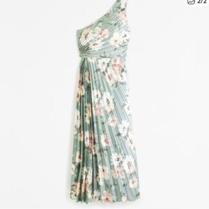 Abercrombie Giselle Pleated One Shoulder Maxi size MP